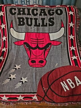 Chicago Bulls NBA Red & Black Throw Blanket